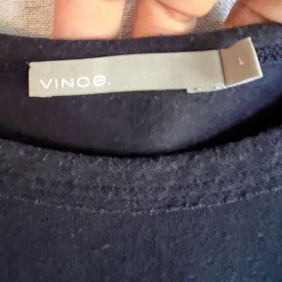 Vince. Essentials Basic T-Shirt Premium Cotton Crew Neck Black - Men’s Large - Picture 2 of 2